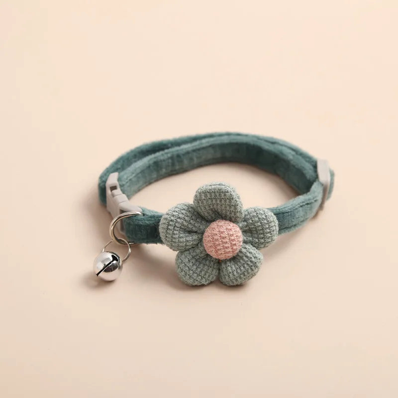 Flower Cat Collar with Bell – Adjustable Kitten & Small Dog Collar
