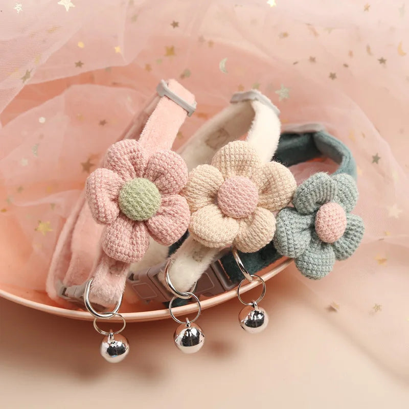 Flower Cat Collar with Bell – Adjustable Kitten & Small Dog Collar