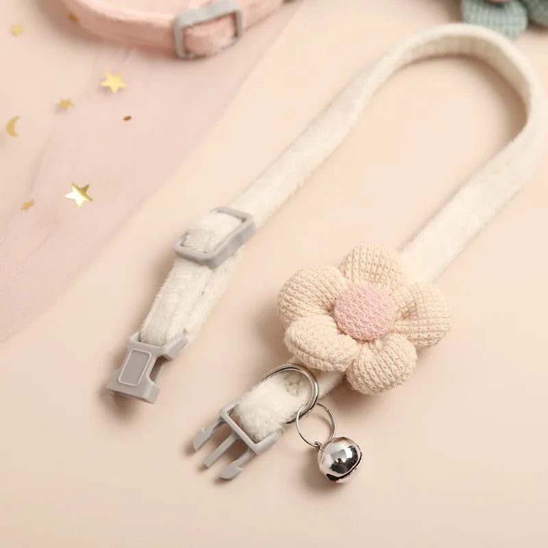 Flower Cat Collar with Bell – Adjustable Kitten & Small Dog Collar
